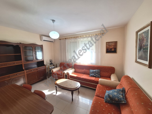 Apartament 2+1 me qira ne Rrugen e Kavajes, prane Spitalit Gjerman ne Tirane